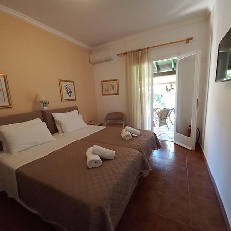 Villa Tina Country Beach Apartments アカラヴィ 部屋 写真