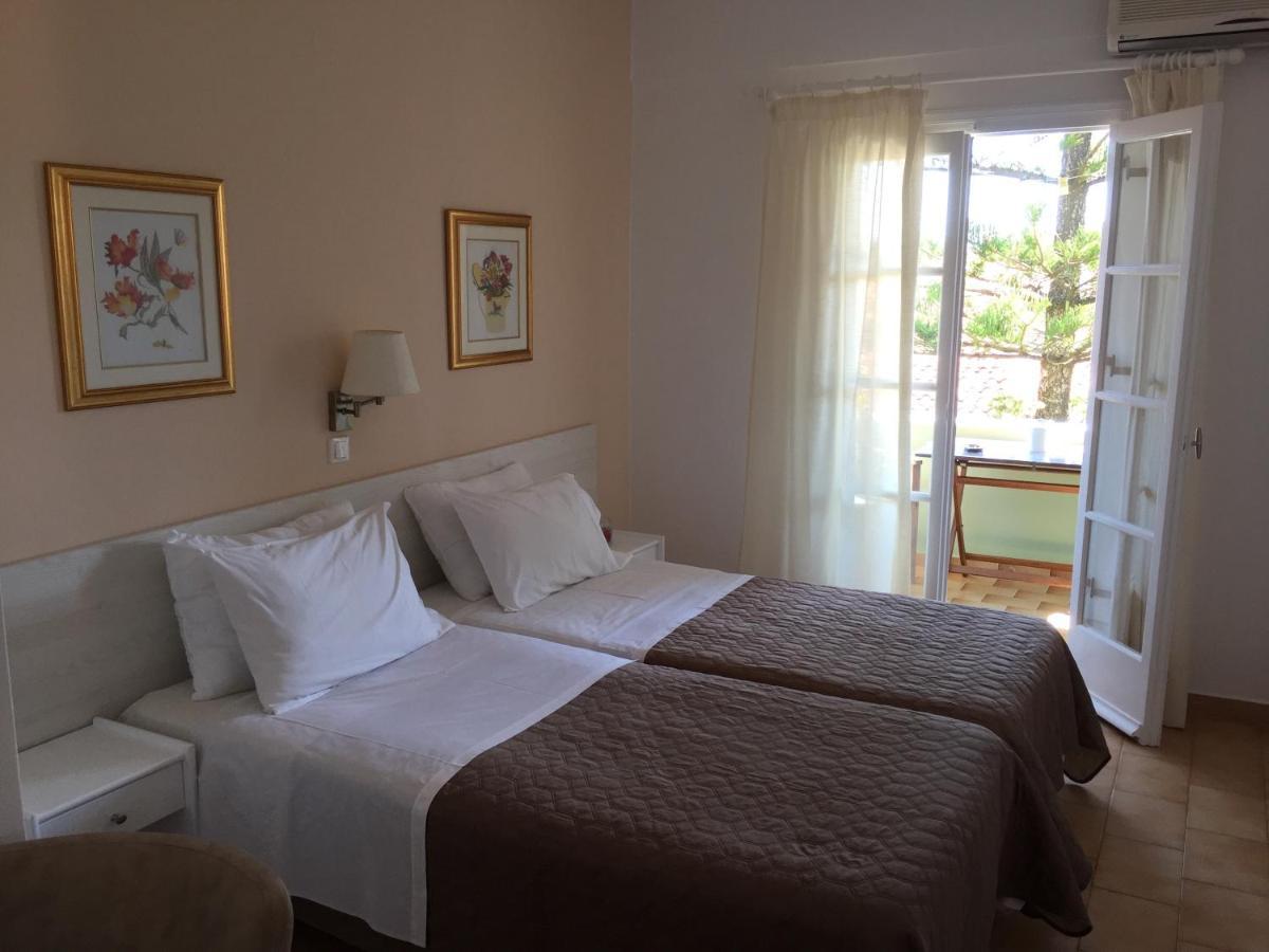 Villa Tina Country Beach Apartments アカラヴィ エクステリア 写真
