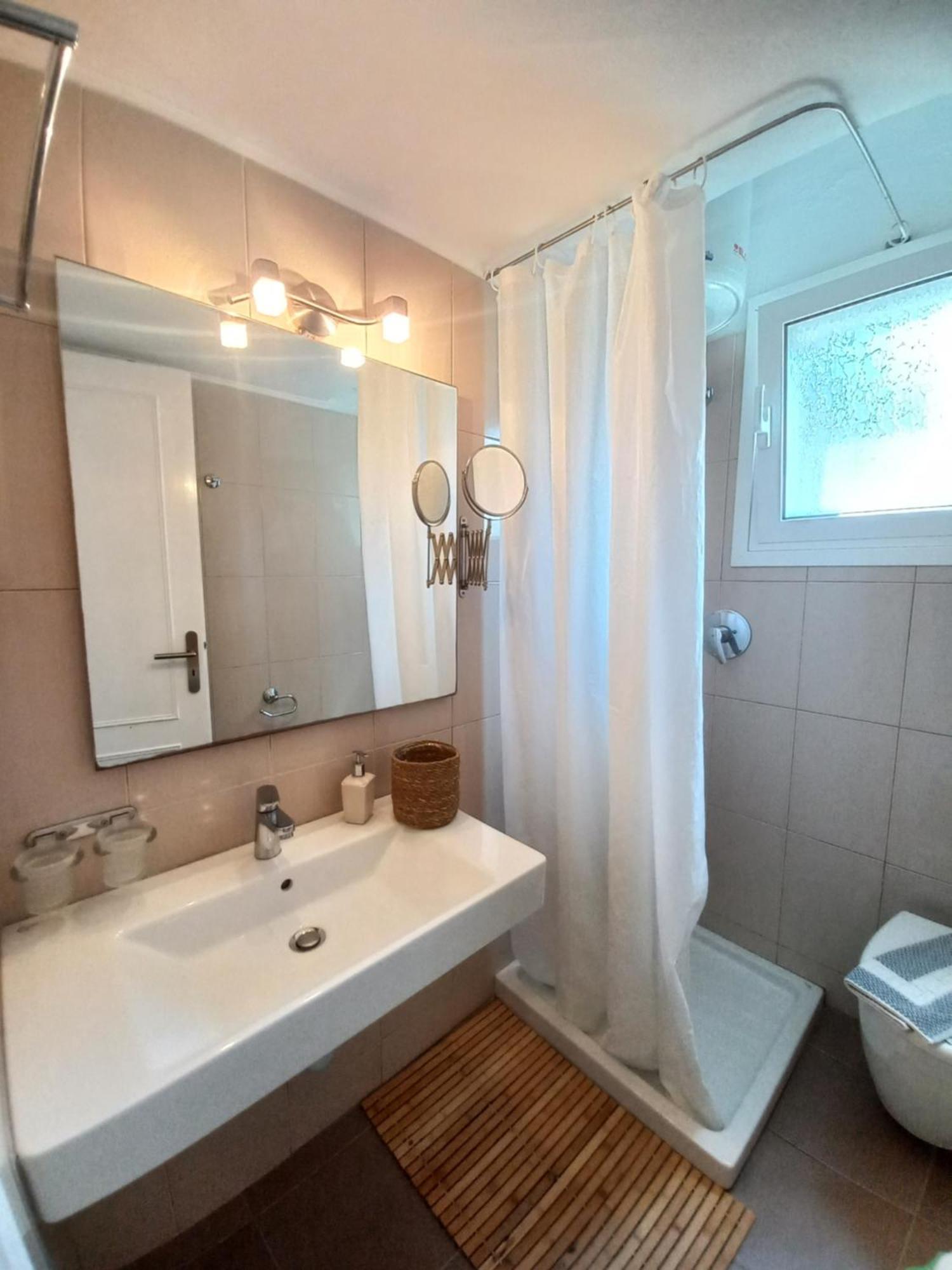 Villa Tina Country Beach Apartments アカラヴィ エクステリア 写真